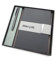 Signator® Codex  N226 Kişiye Özel Defterli Set - İsme Özel Siyah Kalem + İsme Özel Siyah Defter  İsme Özel Kutusunda Hediyelik Set (Karışık)