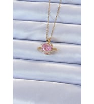 316L Çelik Zincir Altın Renk Pembe Zirkon Taşlı Satürn Görünümlü Kalp Kolye - TJ-BKO9220