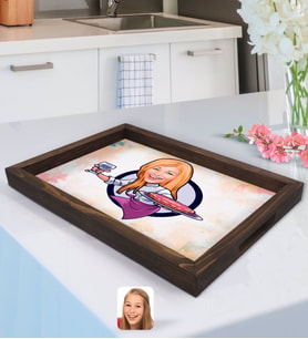BK Gift Kişiye Özel Kadın Garson Karikatürlü Doğal Ahşap Tepsi-1