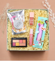 Pastel Far Paleti & Pastel Maskara & Pastel Allık & Pastel Dudak Dolgunlaştırıcı & La Cire Kaş Şekillendirici Kişisel Bakım Hediye Seti
