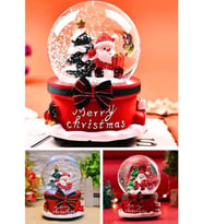 Yeni Yıl Noel Baba ve Çam Ağacı Temalı Kar Küresi 13 CM Yılbaşı Noel Baba Işıklı Müzikli Kar Küresi