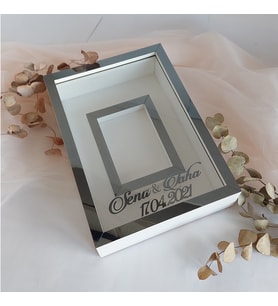 25X35 BEYAZ-FÜME LEDLİ FOTOĞRAF BÖLÜMLÜ ANI ÇERÇEVESİ- NİŞAN SÖZ GÜLLERİNİZ İÇİN ÇERÇEVELER
