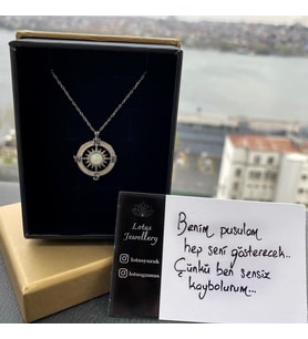 OPAL TAŞLI PUSULA KOLYE - 925 AYAR GÜMÜŞ KOLYE (Beyaz)