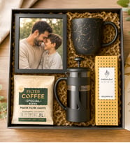 Kişiye Özel Premium Fotoğraflı French Press Kahve Hediye Seti – Filtre Kahve, Kupa, Kolonya ve Ahşap Çerçeve Seti Sevgiliye Kupa Kırmızı,sarı, turuncu, mavi, siyah mermer desen 5 Renk Kupa Seçenegiyle (Siyah-Mermer)