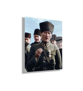 Temperli Gerçek Cam Tablo Yeşil Üniformalı Atatürk Fotoğrafı
