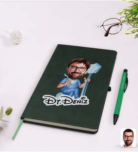 BK Gift Kişiye Özel Erkek Diş Hekimi Karikatürlü Yeşil Termo Deri Defter Kalem Seti Model 2