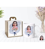 BK Gift Kişiye Özel Ahşap Kutuda Anneler Günü Temalı Ev Hanımı Karikatürlü Beyaz Kupa Bardak-3