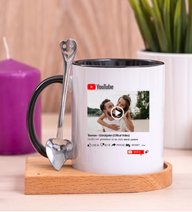 Kişiye Özel Youtube Tasarım Fotoğraflı Ahşap Altlıklı Siyah Kupa Bardak