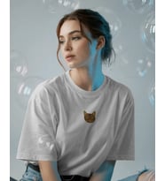 Kadın Tekir Kedi Baskılı Oversize Tişört – Minimal Tabby Cat Tasarım