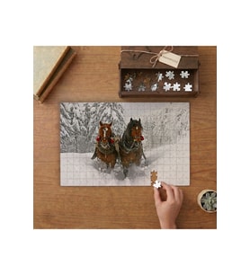 Karda Yürüyen Kahverengi Atlar Tasarımı 240 parça Ahşap Puzzle Ahşap Kutuda MP04241