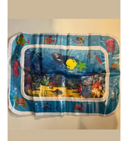 Bebek Su Matı Sızdırmazlık İlgi Çekici Grafikler Psikomotor Gelişimi 66x48 Cm (Çok Renkli)