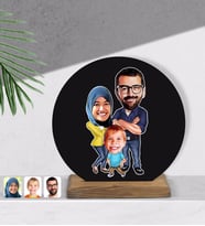 BK Gift Kişiye Özel Tesettürlü Aile Karikatürlü Yuvarlak Ahşap Biblo-1