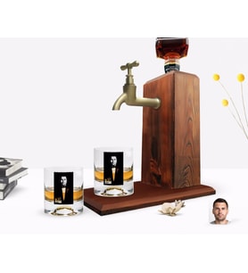 BK Gift Kişiye Özel Renkli Baskılı Godfather Baba Tasarımlı İkili Viski Bardağı ve Ahşap Viski Standı Hediye Seti-8 (Model 1)