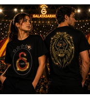 Galatasaray Kristal Taş İşlemeli Siyah Oversize Taraftar Tişörtü – Ön Logo & Arka Aslan Tasarım