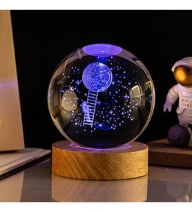 Aya Çıkan Astronot Tasarım Cam Küre