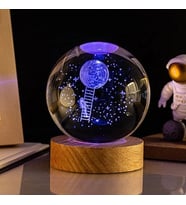 Aya Çıkan Astronot Tasarım Cam Küre