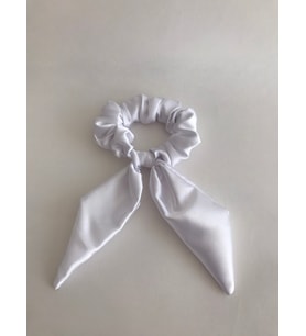 Kadın Beyaz Saten Parlak Kuyruklu Scrunchie Simit Toka