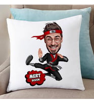 Kişiye Özel Karateci Karikatürlü Yastık