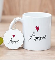 Kişiye Özel İsim Yazılı Minik Kalpli Beyaz Kupa Bardak ve Anahtarlık