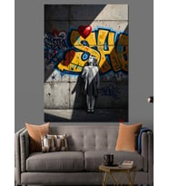 Graffiti Önünde Duran Küçük Çocuk Dekoratif Kanvas - Mdf Ahşap Tablo