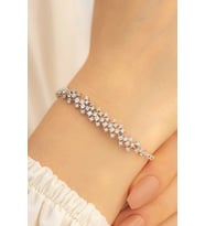 Kadın Gümüş Bileklik - 925 Ayar Zirkon Taşlı Alisa Model Gümüş Kadın Bileklik