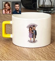 Kişiye Özel Karikatürlü Yürüş Yapan Romantik Sevgililer Lüks Fincan Sevgililer Günü Hediyesi