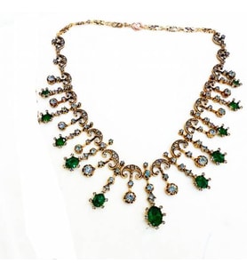 Aşina Gümüş - Zümrüt Yeşil Swarovski Taşlı Elmas Montür Kolye Sevgiliye Hediye