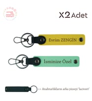 Anne Ve Babaya Çok Şık Armağan, İsimleri Yazılabilen 2’li Anahtarlık Takımı, Yeşil-Sarı-Lacivert