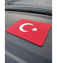 TÜRK BAYRAKLI Logolu Kaymaz Torpido Üstü Ped 20x13.5 cm (Çok Renkli)