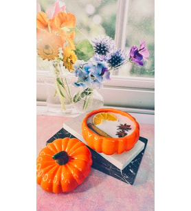 Karamelli Balkabağı Aromalı Dekoratif MUM / Caramel Pumpkin Scented Decorative Candle (13cm)