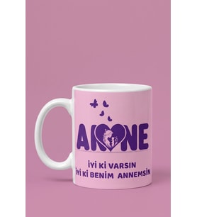 İyi Ki Varsın İyi Ki Benim Annemsin Bu Kadın Harika Bir Anne Yazılı Özel Tasarım Kupa Bardak Yeni Anneye Hediye Bebek ve Kelebek Figürlü