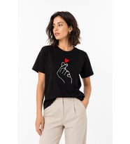 Kadın Kore Parmak Kalp Aşk Temalı Minimal Baskılı Tişört Yazlık Kısa Kol T-Shirt - Siyah