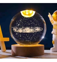 Wolawood Kristal Cam Kar Küresi 3D Işıklı LED Lamba USB Kablolu Ahşap Standlı Özel Gün Işığı Dekoratif Hediyelik Konsept Masaüstü Aksesuar Şık Zarif Süs Biblo Dekor Top Özel Üretim Premium Ay Küre Seti