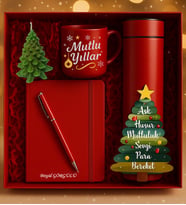 Kırmızı Yılbaşı Hediye Seti –Dereceli  Termos, Kupa, Kişiye Özel isimli Defter, Kalem , mum  ve  Ağaç Magnet (Yılbaşı Kırmızısı)