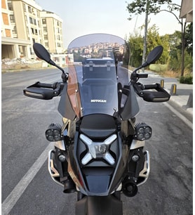 MOTOCAM BmwR 1300 GS Ön Cam 2023-2026 Model 48cm Füme Renkli 4mm