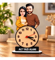 Fotoğraftan Tasarlanan 2 Kişilik Çift Karikatürlü 18 cm MDF Dikey Masa Saati - Sevgiliye ve Eşe Hediye Sevgililer Günü ve Yıl Dönümü Hediyesi