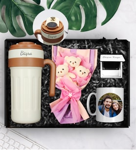 Kişiye Özel Çelik 700 ML Dereceli Termos & Üçlü Peluş Ayıcık Buketi & Kişiye Özel Fotoğraf Kupa & Beyaz Ayna Hediye Seti