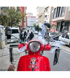 MOTOCAM Arora Malibu 125 Ön Cam 2017-2026 Model 39cm Şeffaf Renkli 4mm Elcikli APARATSIZ