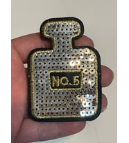 8X5 CM ÜTÜ İLE YAPIŞAN PARFÜM ŞİŞESİ ŞEKLİNDE PUL PAYETLİ APLİK ARMA YAMA