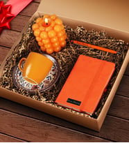 Desenli Turuncu Fincan & Turuncu Defter & Turuncu Touch Pen Kalem & Mum Hediye Seti