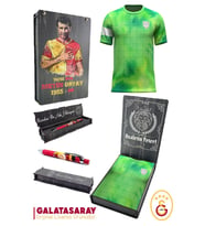 Galatasaray Orijinal Lisanslı Muslera Match Day Çocuk T-shirt + Uçlu Kalem Set Hediyelik Ahşap Kutulu (Yeşil)