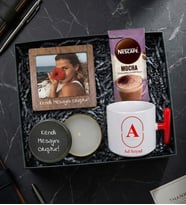 Kişiye Özel Fotoğraflı Ahşap Çerçeve & T Kupa & Metal Kutulu Mum & Mocha Hediye Seti