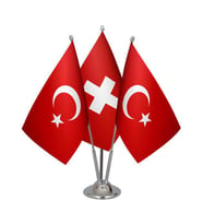 Masa Üstü İsviçre Bayrağı Türk Bayrağı Üçlü Krom Direk Masa Bayrak Seti