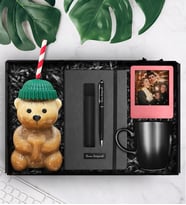 Bearista Şapkalı Pipetli Ayıcık Cam Bardak & Kişiye Özel Defter & Deri Kılıflı Touch Pen Kalem & Siyah Kupa & Çerçeve Hediye Seti (Pembe)