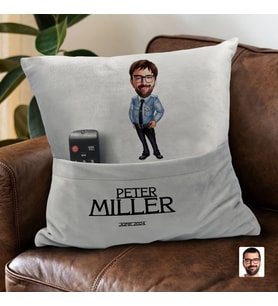 BK Gift Kişiye Özel Polis Karikatür Tasarımlı Organizer Kumanda ve Atıştırmalık Cepli Gri Kırlent Yastık-1 Arkadaşa Hediye, Cepli Yastık