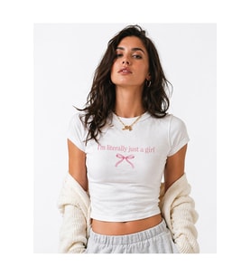 Kadın Baby Tee Crop Tişört Just A Girl Baskılı Slim Fit Trend %100 Pamuk