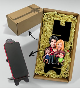 BK Gift Hediye Kutusunda Kişiye Özel Aile Karikatürlü Ahşap Biblo Telefon Standı-5