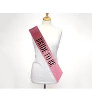 Nessiworld Pembe Üzeri Siyah Kalın Bride To Be Yazılı Simli Işıltılı Kuşak Kemer 10x80 cm
