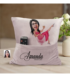BK Gift Kişiye Özel Anne Karikatür Tasarımlı Organizer Kumanda ve Atıştırmalık Cepli Pembe Kırlent Yastık-1 Arkadaşa Hediye, Cepli Yastık
