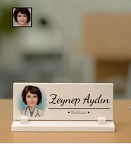 İsme Özel Doktor Temalı Karikatürlü Masaüstü İsimlik